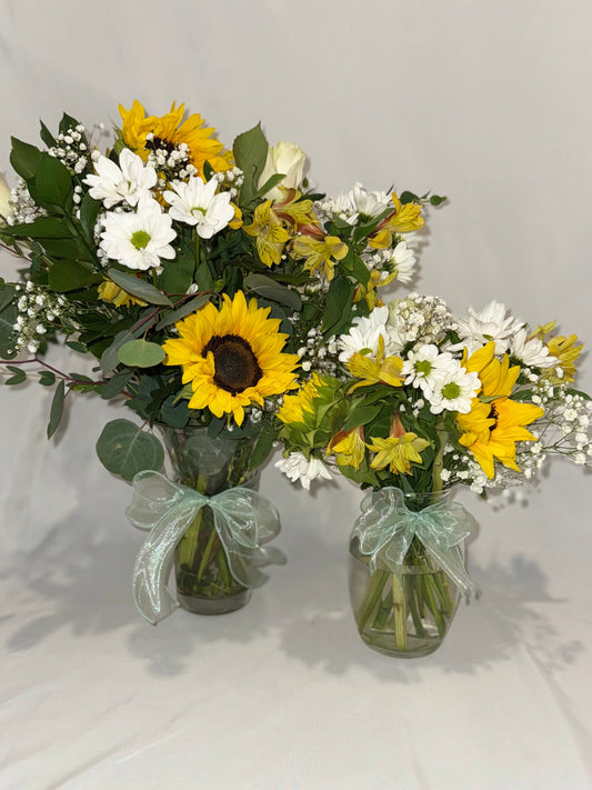 Combo de girasoles y rosas