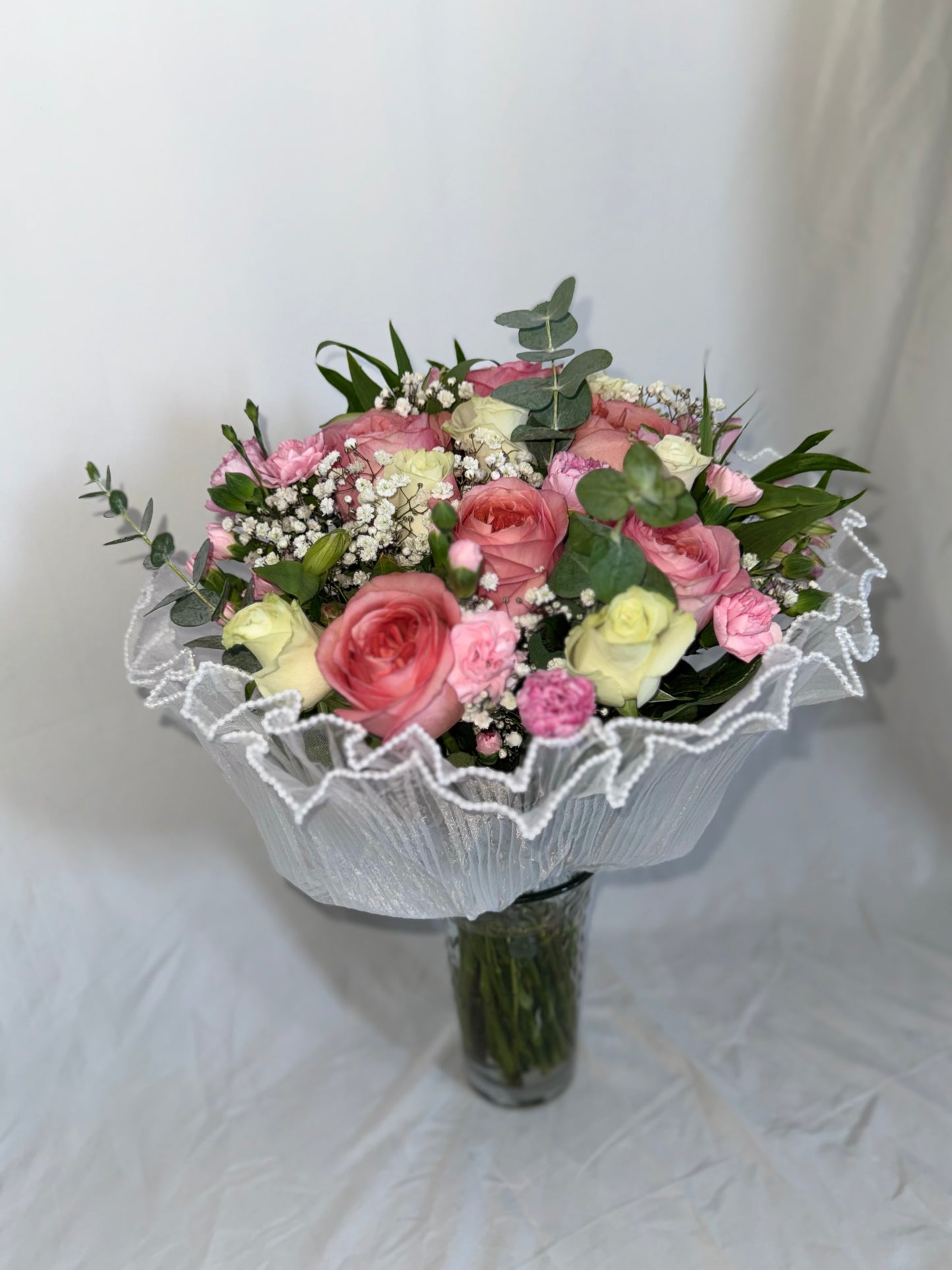 Ramo de Malla Rosas Rosas y Blancas
